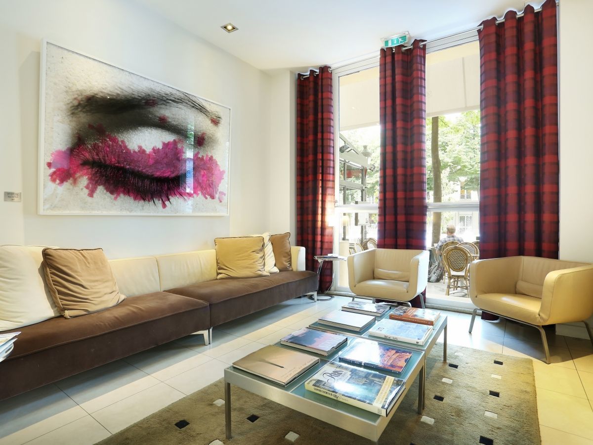 Select Hotel