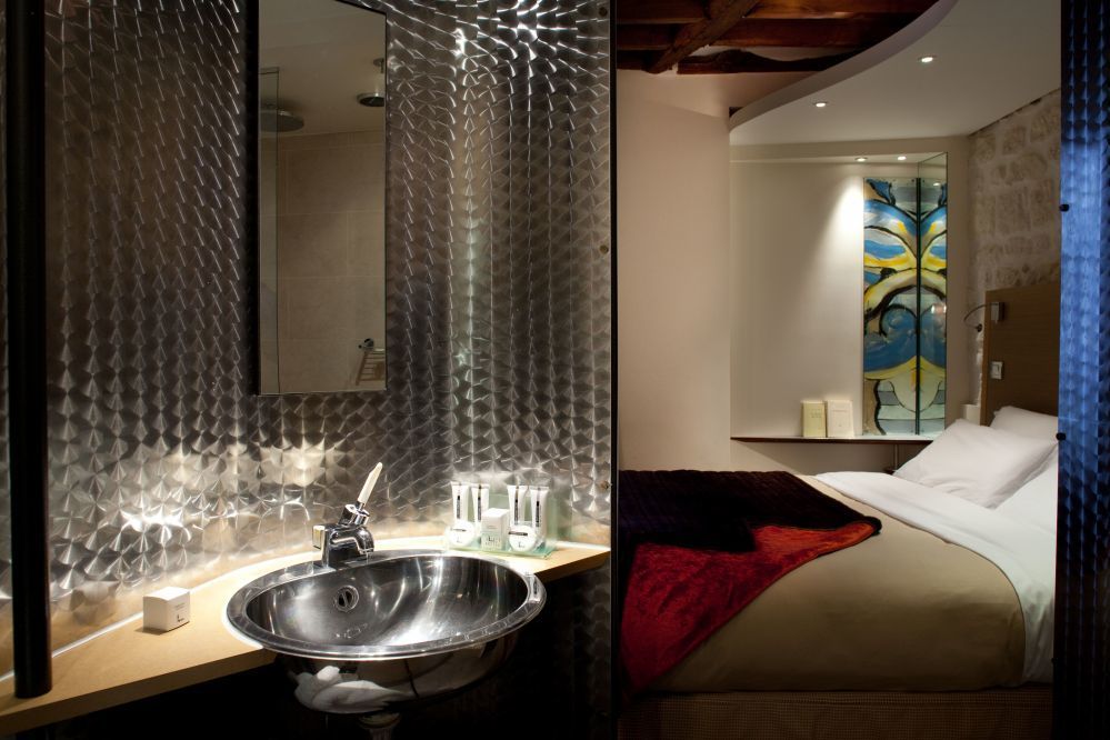 Select Hotel