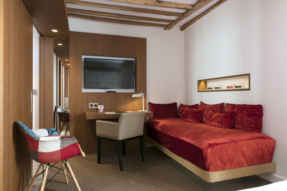 Select Hotel