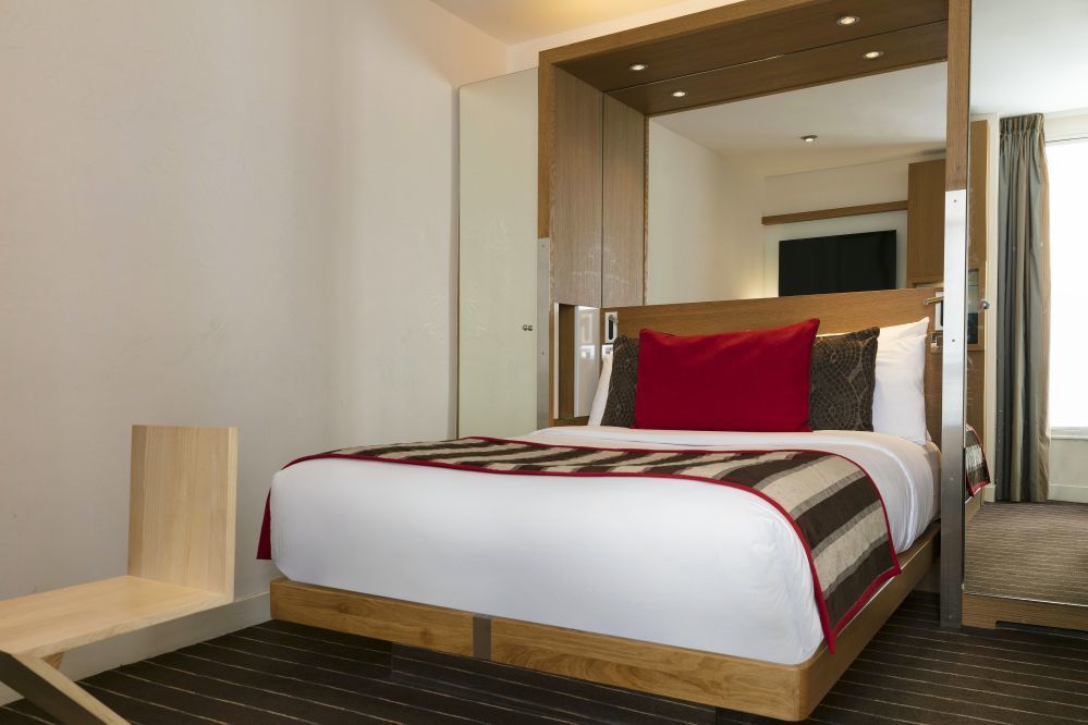Select Hotel