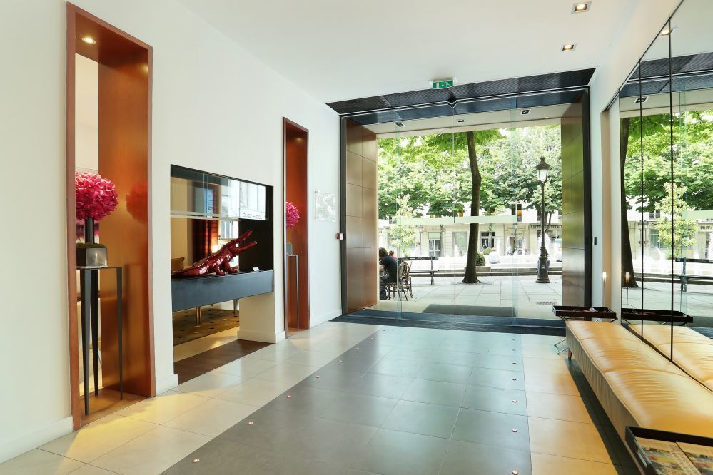 Select Hotel